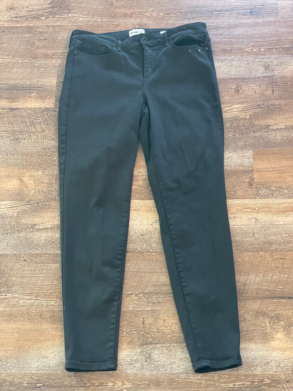 William Rast "Jordan" perfect Skinny Jr. Black jean 32